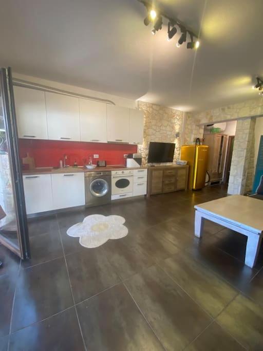 Frenki Apartment By The Sea Σίβηρη Εξωτερικό φωτογραφία